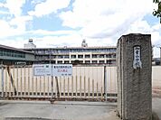 【小学校】御幸小学校まで850ｍ