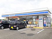 【コンビニエンスストア】ローソン　伊万里市役所駅前店まで1000ｍ