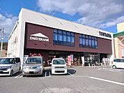 【レンタルビデオ】ＴＳＵＴＡＹＡ笠岡店まで800ｍ