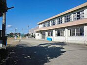 【小学校】窪小学校まで1700ｍ