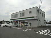 【コンビニエンスストア】ファミリーマート前橋江田店まで300ｍ