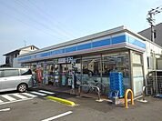 【コンビニエンスストア】ローソン丸亀津森町宮浦店まで300ｍ