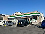 【コンビニエンスストア】ファミリーマート岩沼桑原店まで110ｍ