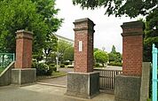 【小学校】三里塚小学校まで950ｍ