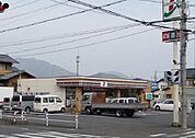 【コンビニエンスストア】セブンイレブン　小土店まで1100ｍ