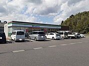 【コンビニエンスストア】ファミリーマート　湖南下田口店まで450ｍ