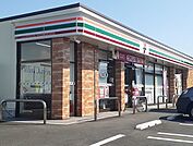 【コンビニエンスストア】セブンイレブン京目町店まで600ｍ