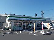 【コンビニエンスストア】ファミリーマート静岡中島店まで600ｍ