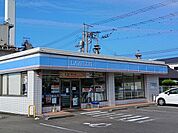 【コンビニエンスストア】ローソン四国中央金生町下分店まで844ｍ