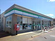 【コンビニエンスストア】ファミリーマート燕大曲店まで800ｍ