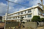 【小学校】姫路市立八幡小学校まで800ｍ