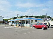 【コンビニエンスストア】ローソン鷹巣東店まで800ｍ