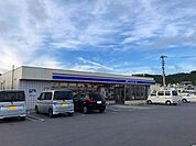 【コンビニエンスストア】ローソンうるま塩屋店まで500ｍ