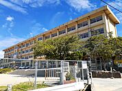 【小学校】坪生小学校まで1400ｍ