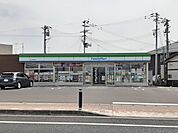 【コンビニエンスストア】ファミリーマート原ノ町駅前店まで800ｍ