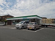 【コンビニエンスストア】ファミリーマート水戸石川店まで280ｍ