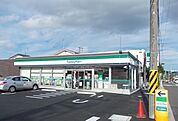 【コンビニエンスストア】ファミリーマート下堀店まで650ｍ