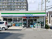 【コンビニエンスストア】ファミリーマート八尾上之島町北まで570ｍ
