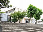 【小学校】別府市立鶴見小学校まで400ｍ