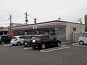 【コンビニエンスストア】セブンイレブン上近見店まで590ｍ