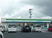 【コンビニエンスストア】ファミリーマート吉野菖蒲谷店まで1100ｍ