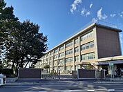 【小学校】市立雀宮中央小学校まで650ｍ