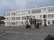 【小学校】大津西小学校まで500ｍ