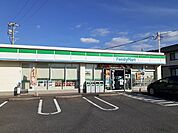 【コンビニエンスストア】ファミリーマート芸文ホール前店まで574ｍ
