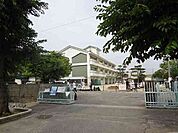 【小学校】西条小学校様まで650ｍ