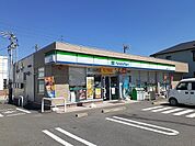 【コンビニエンスストア】ファミリーマート武豊梨子ノ木店まで350ｍ