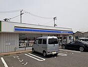 【コンビニエンスストア】ローソン尾道新高山店まで240ｍ