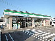【コンビニエンスストア】ファミリーマートまで370ｍ