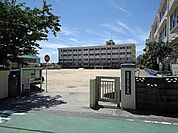 【小学校】別府市立石垣小学校まで220ｍ