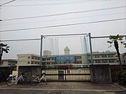 【小学校】詫間小学校まで400ｍ