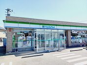 【コンビニエンスストア】ファミリーマート白山美川中町店まで900ｍ