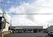 【コンビニエンスストア】ファミリーマートまで300ｍ