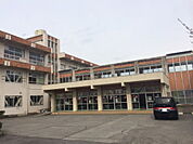 【小学校】金津小学校まで500ｍ