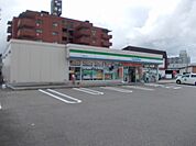 【コンビニエンスストア】ファミリーマートまで350ｍ