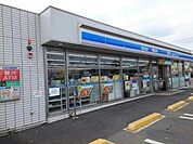 【コンビニエンスストア】ローソン高崎金古町店まで900ｍ