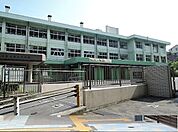 【中学校】亀山中学校まで1100ｍ