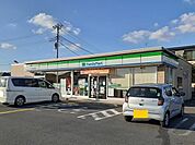 【コンビニエンスストア】ファミリーマート東松山高坂店まで210ｍ
