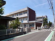 【小学校】丸亀市立垂水小学校まで550ｍ