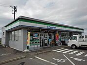 【コンビニエンスストア】ファミリーマート観音寺粟井町店まで950ｍ