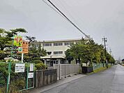 【小学校】庄野小学校まで895ｍ
