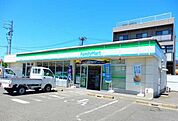 【コンビニエンスストア】ファミリーマート桑名増田店まで650ｍ