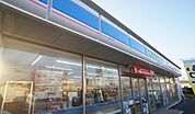 【コンビニエンスストア】ローソン 日高上鹿山店まで850ｍ