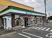 【コンビニエンスストア】ファミリーマート桑名安永店まで300ｍ