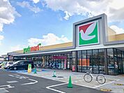 【スーパー】ヨークマート桶川店まで640ｍ