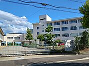 【中学校】仙台市立長命ヶ丘中学校まで500ｍ