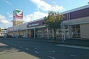 【スーパー】ヨークベニマル梁川店まで680ｍ